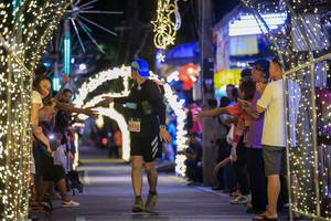 BIB: 622
                            <button type="button" onclick="openModal(24875123)" class="btn btn-primary btn-sm float-right btn-popup" data-toggle="modal" data-target=".modal-high-quality">
                        <i class="fas fa-shopping-cart"></i> Add to Cart
                    </button>
                                            <button type="button" onclick="isThisMe(24875123, true)" class="btn btn-success btn-sm float-right btn-popup btn-isme hidden" data-toggle="tooltip" data-placement="bottom" title="นี่คือรูปของคุณใช่ไหม คลิกที่นี่เพื่อเอาเข้าอัลบั้ม">
                        <i class="fas fa-plus"></i> Add to album
                    </button>
                    <button type="button" onclick="isThisMe(24875123, false)" class="btn btn-warning btn-sm float-right btn-popup btn-isnotme hidden">
                        <i class="fas fa-ban"></i> Remove from album
                    </button>